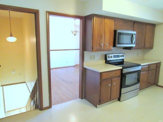 4401 E Cambridge Ct