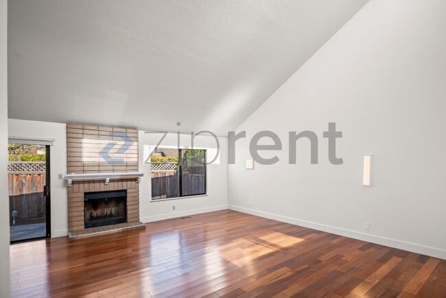 Photo - 1654 Sugarloaf Dr