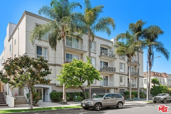 Building Photo - 117 S Clark Dr Unit 102 Rental