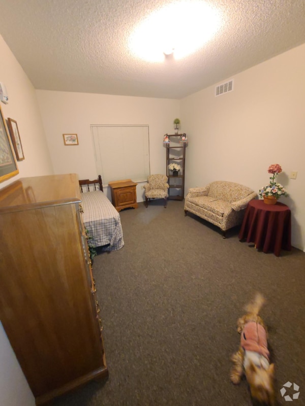 Building Photo - 811 W Coomer St Rental