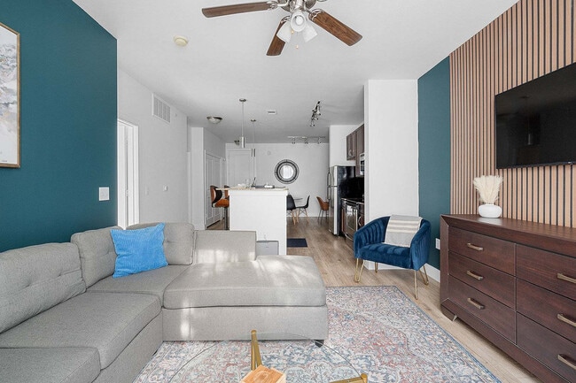 Photo - 13005 Meandering Way Unidad ID1056336P