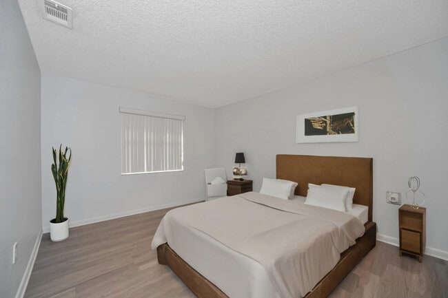 Photo - 1352 Westover St Unit 101