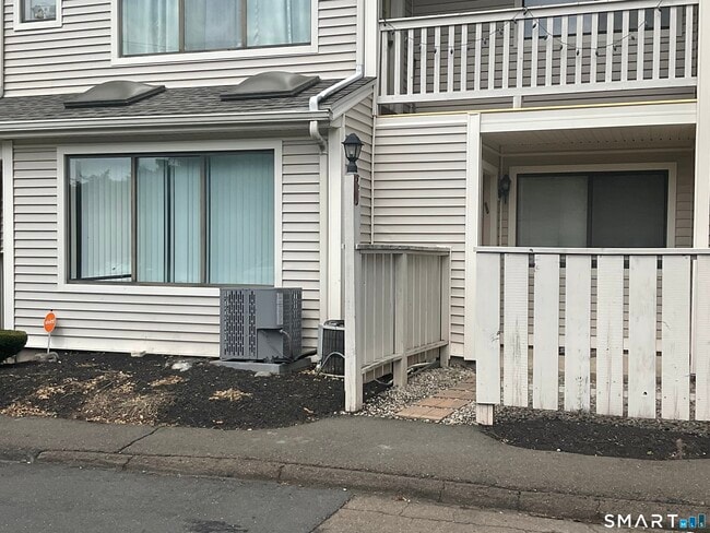 Photo - 471 Whalley Ave Unit Q