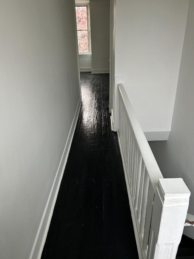 Photo - 506 Curtin St