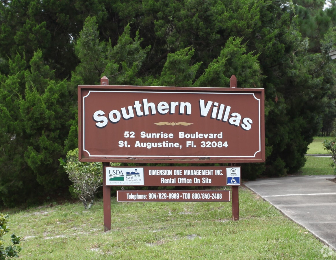 Main Entry Signage - Southern Villas