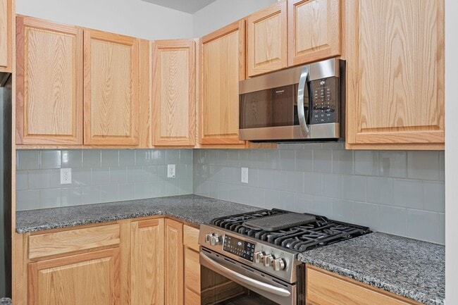 Photo - Charming 3 bedroom 2.5 bath Townhome in Wake Forest