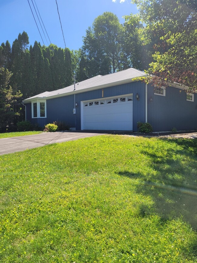 Photo - 111 Gilford Terrace