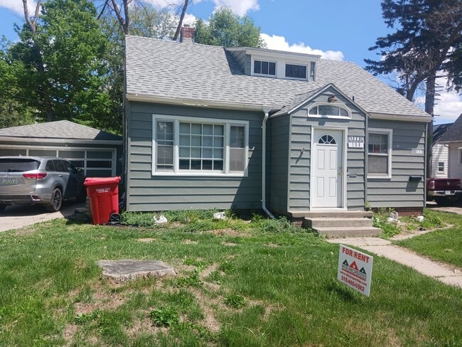 108 N Russel (Sublease) "Flexible Move in ... - 108 N Russel (Sublease) "Flexible Move in ... House