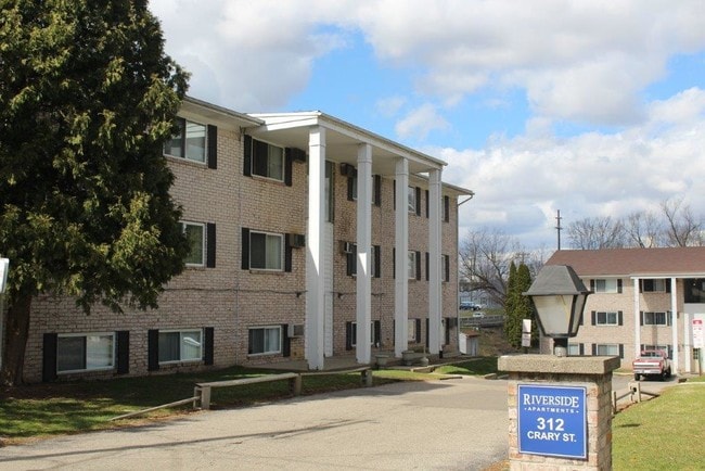 Photo - Riverside Apartments and Virginia Manor