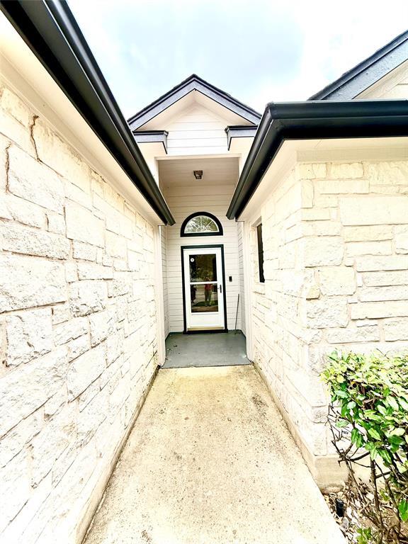 Photo - 206 Sunshadow Dr