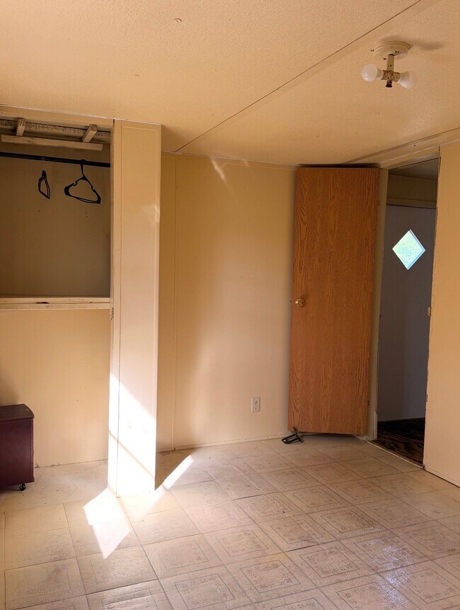 Photo - 18750 SE 23 Pl