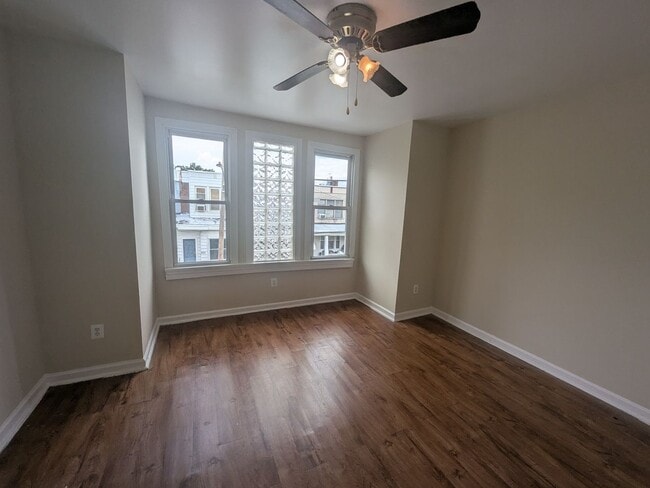 Photo - 232 Garrett St