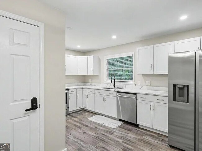 2276 Skyline Dr Unit downstairs