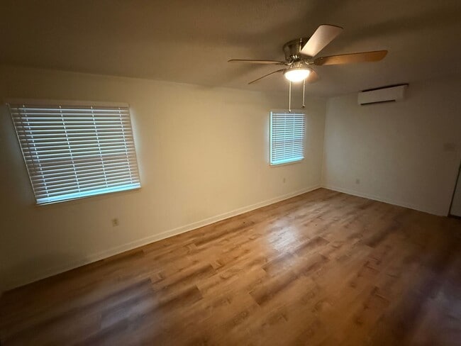 Photo - Beautiful Split level home with tons of upgrades!!