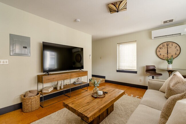 2537 SE Hawthorne Blvd Unit SI ID1611783P
