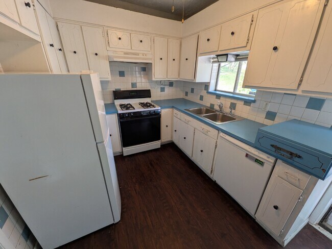 Cute Two Bedroom Home On Dead End Street In Spring Hill