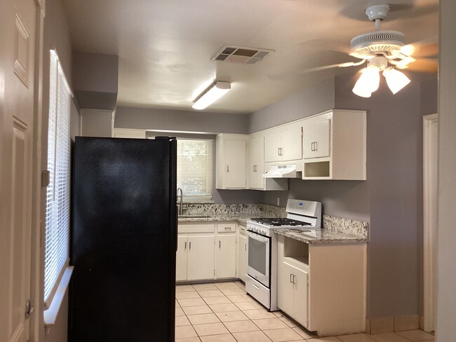 Photo - 4143 N Warren Ave
