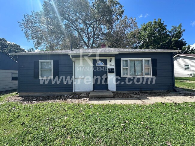 Building Photo - 1406 Grant-