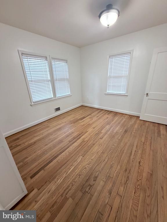 Photo - 491 N Latham St