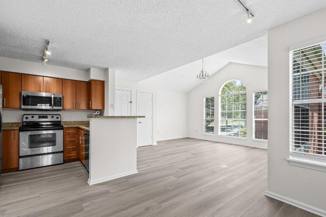Building Photo - 1125 Crystal Way Rental