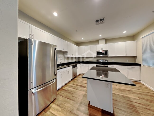 Photo - 20759 W Maiden Ln