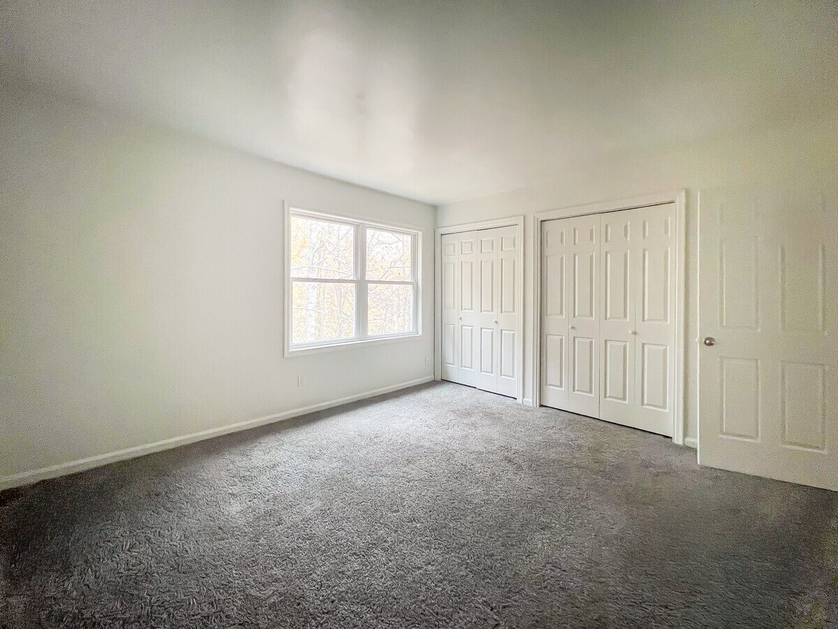 Photo - 32 Fox Hill Dr