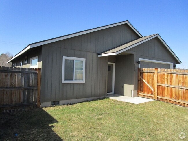 Building Photo - 0598 Unit 01 Rental