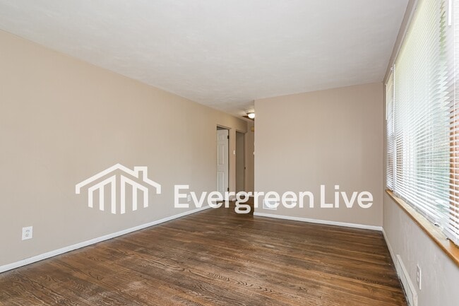 Photo - 20 Florissant Park Dr