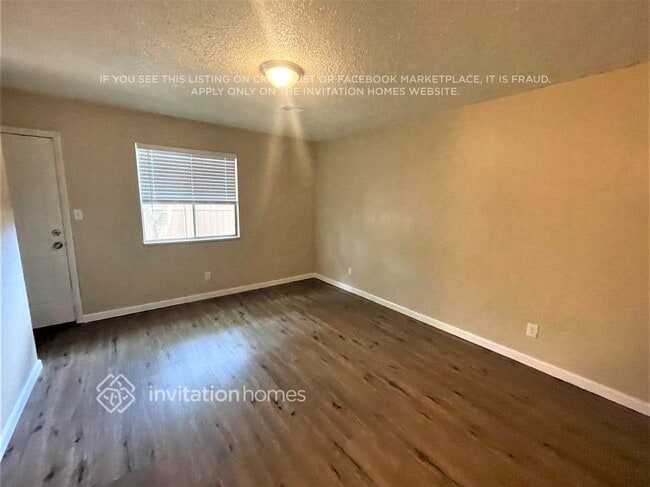 Photo - 998 S Miller St