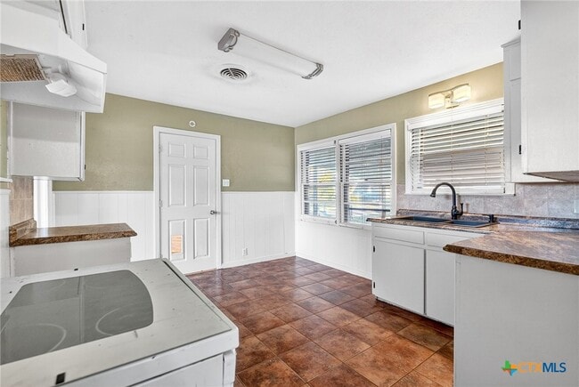 Photo - 1801 S 47th St