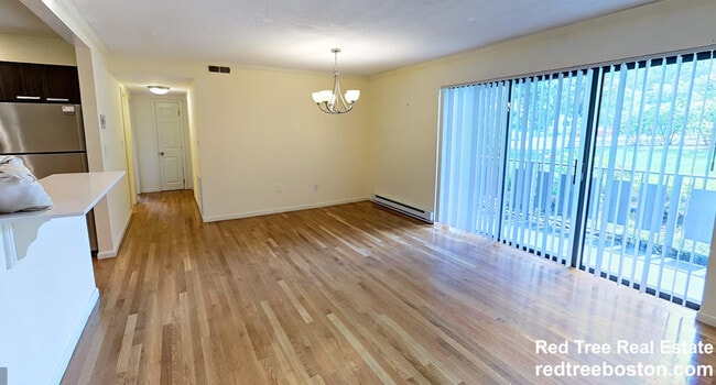 Building Photo - 320 Hammond Pond Pkwy Unit 101