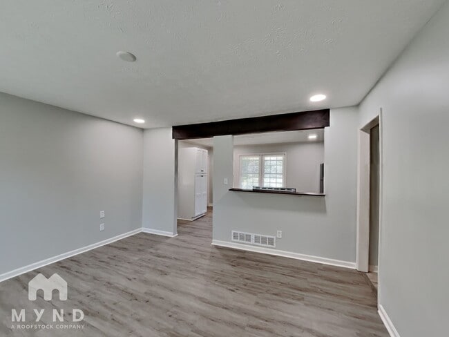 Photo - 944 Scoggins Rd