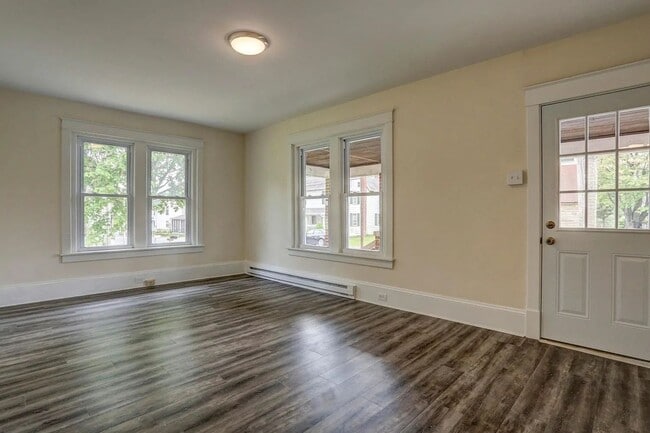 Photo - 207 Falmouth Rd