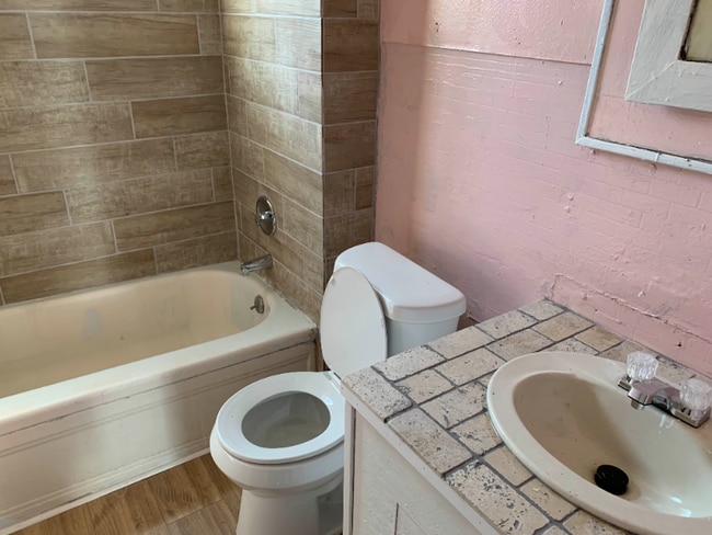 Photo - 1215 W Arlington Ave