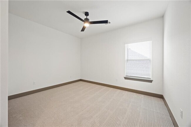 Photo - 1241 Mammoth St
