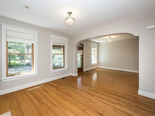 Building Photo - 6114 Washington Blvd