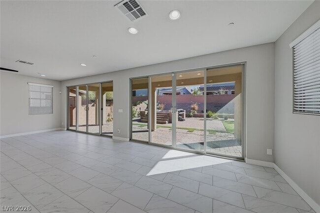 Photo - 11 Flora Sagio Ave