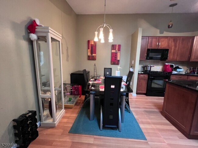 Photo - 87 Rachel Ct