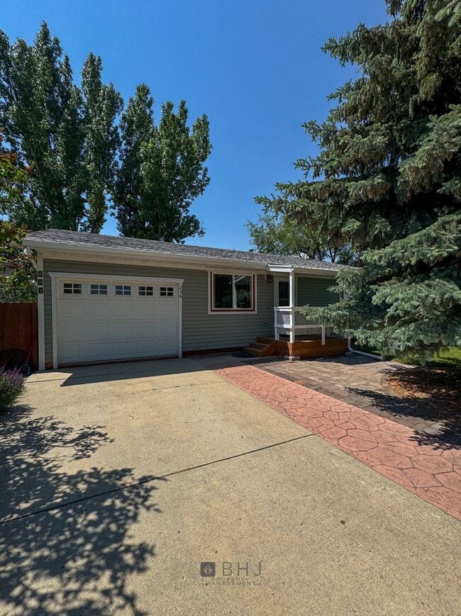 NEWLY UPDATED 2 BED/ 1 BATH SINGLE FAMILY ... - NEWLY UPDATED 2 BED/ 1 BATH SINGLE FAMILY ... House
