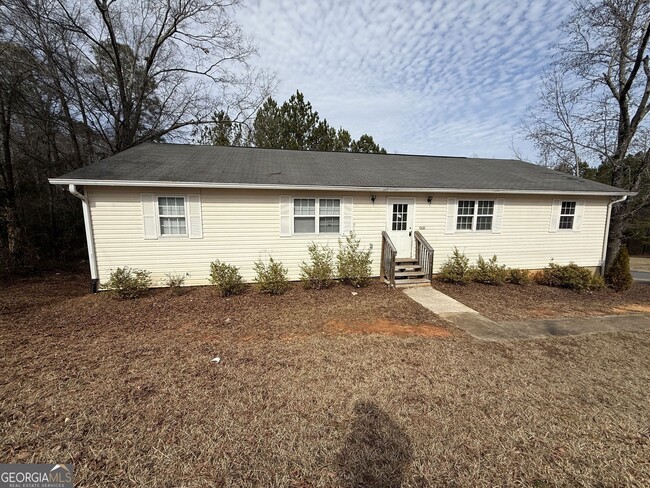Building Photo - 1820 N Ridge Dr Rental