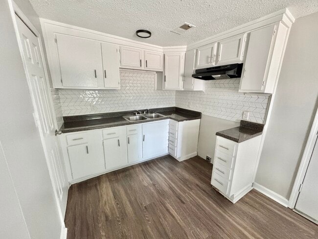 Photo - 1407 Ferguson Rd