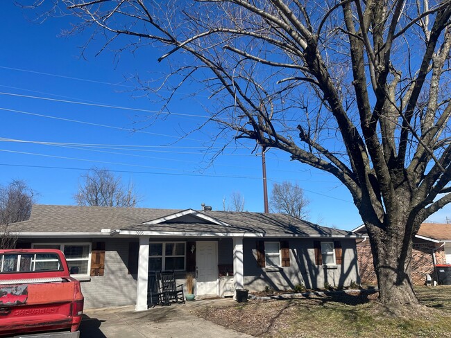 Building Photo - 3006 Scott Ln