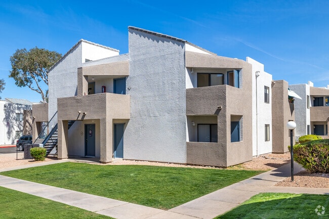 Desert Springs Apartments