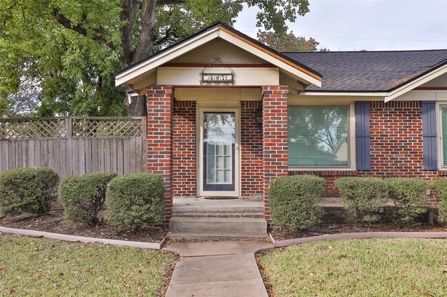 Photo - 607 Lakeview Dr