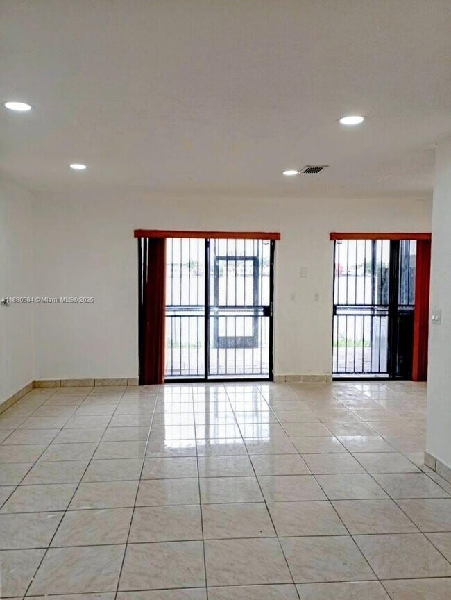 Photo - 2531 W 60th Pl