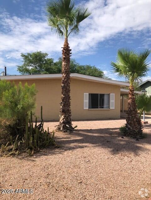 Building Photo - 1719 W Royal Palm Rd Rental