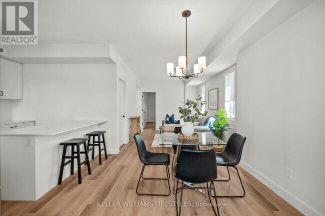 Photo - 470 Darcy Dr