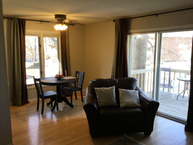 Photo - 1420 Sierra Dr NE