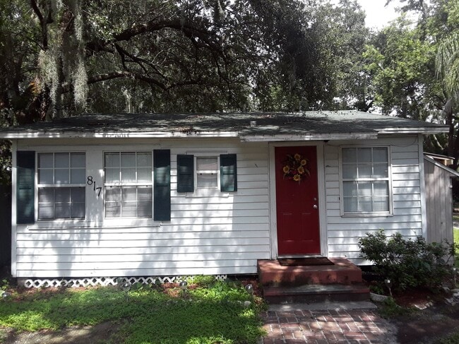 817 Bay Street