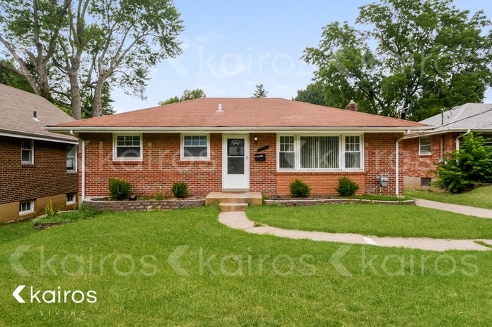 Photo - 145 N New Florissant Rd